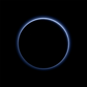 L'atmosphère bleue de Pluton